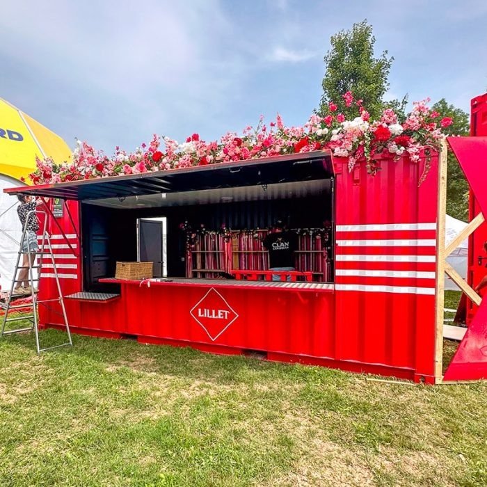 Container snack & restaurant